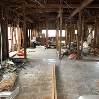 外壁残して室内全て解体します。

#解体#リフォーム工事#長期有料リフォーム工事